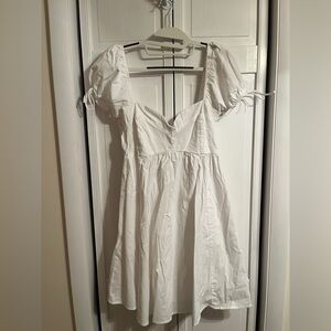 Women’s Abercrombie and Fitch Medium Tall White Dress